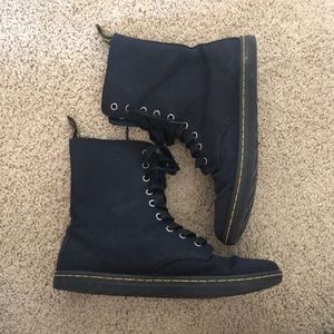 Dr. Martens Black Airwave Boots